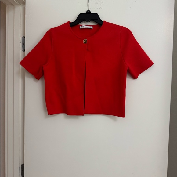 Zara Bold Red Knit short sleeve cardigan with Gold toggle Button.  Size medium - Picture 2 of 5